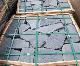 Đá rối tổ ong quay cạnh.